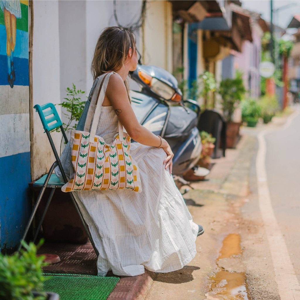 Tulip Print Tote